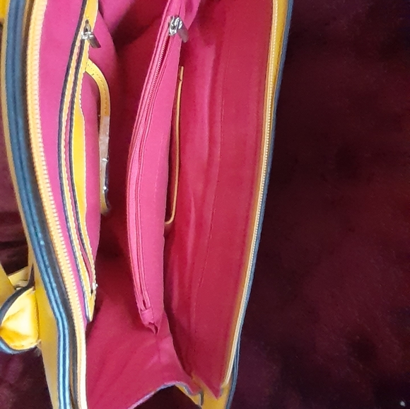 Purse - Picture 3 of 3